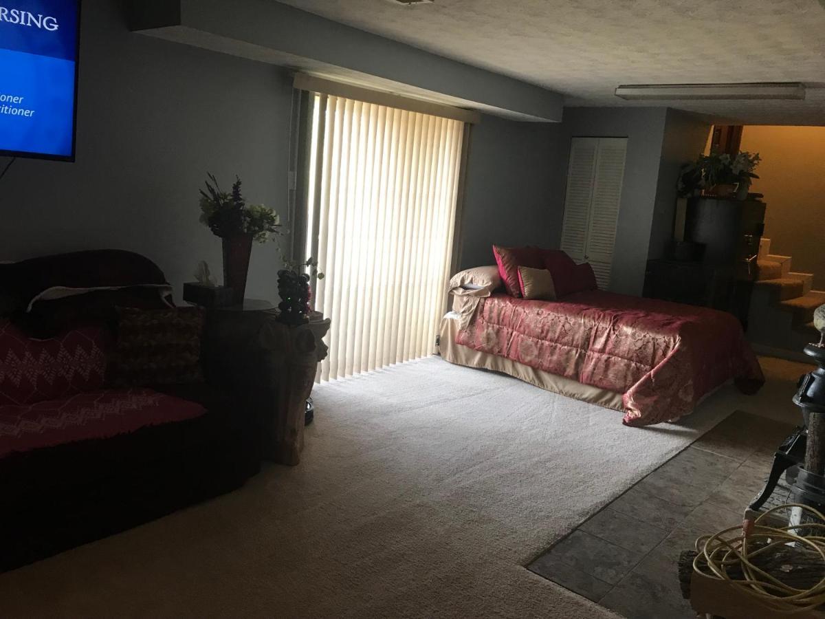 Lakeshore Retreat Bed and Breakfast Richmond Esterno foto