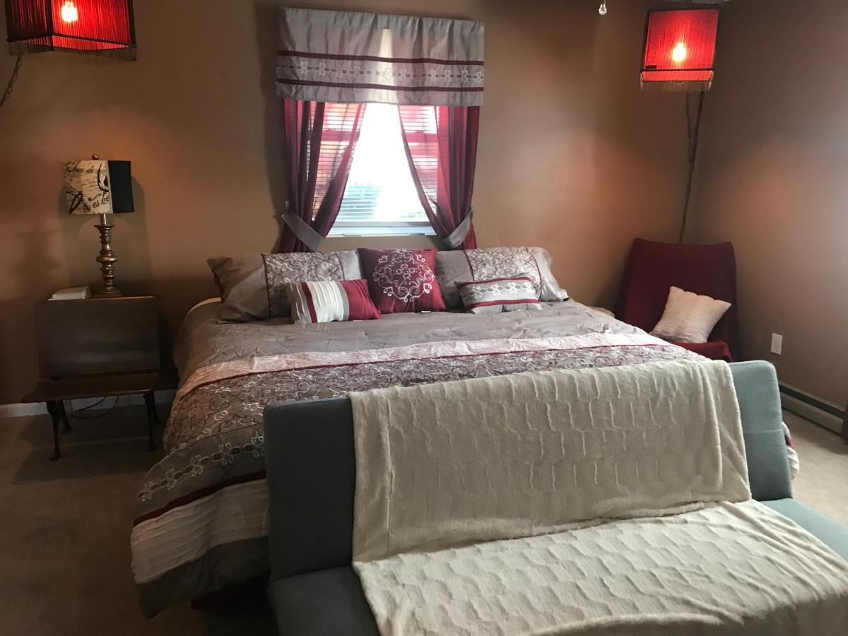 Lakeshore Retreat Bed and Breakfast Richmond Esterno foto